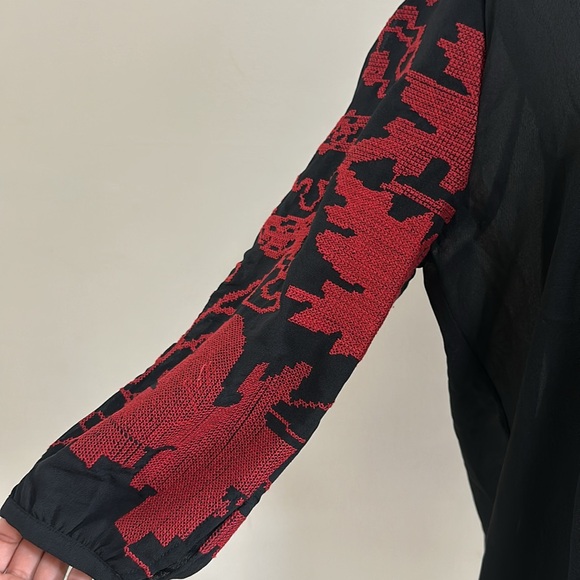 Top - Picture 2 of 3